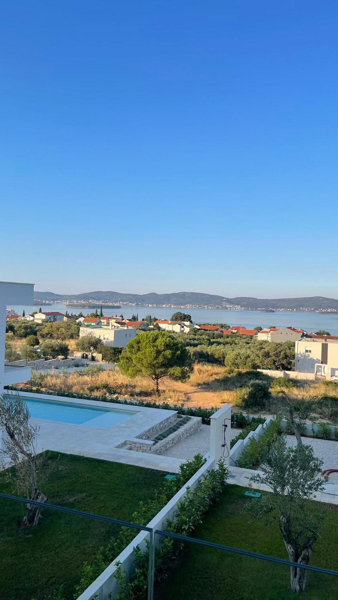 Dvj Apartments Biograd Na Moru Exteriör bild